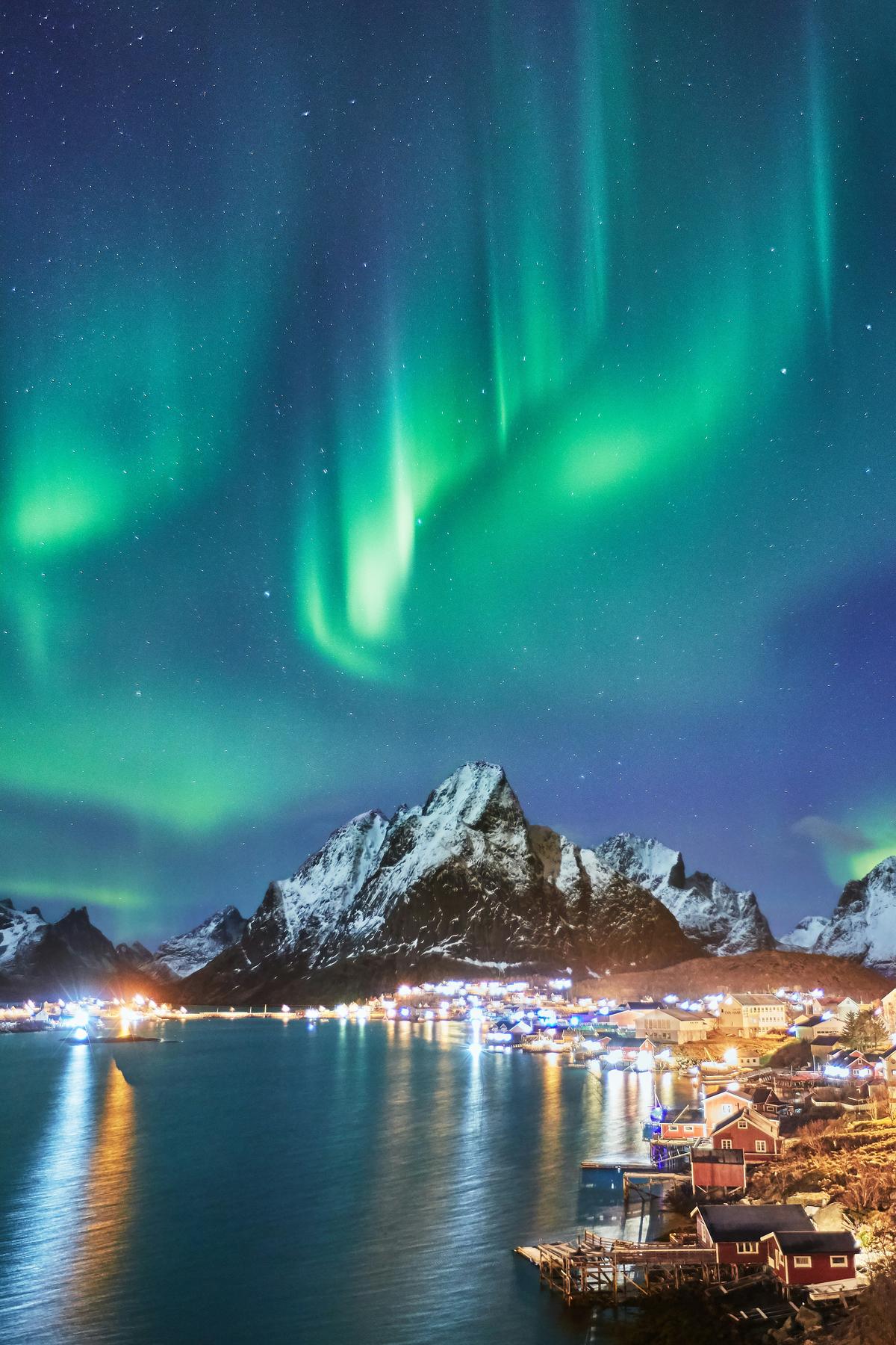 DIe Polarlichter in Norwegen im Foto von Johny Goerend auf Unsplash