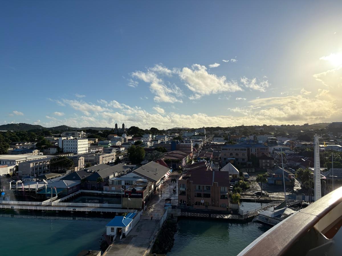 Blick auf den Hafen von Antigua