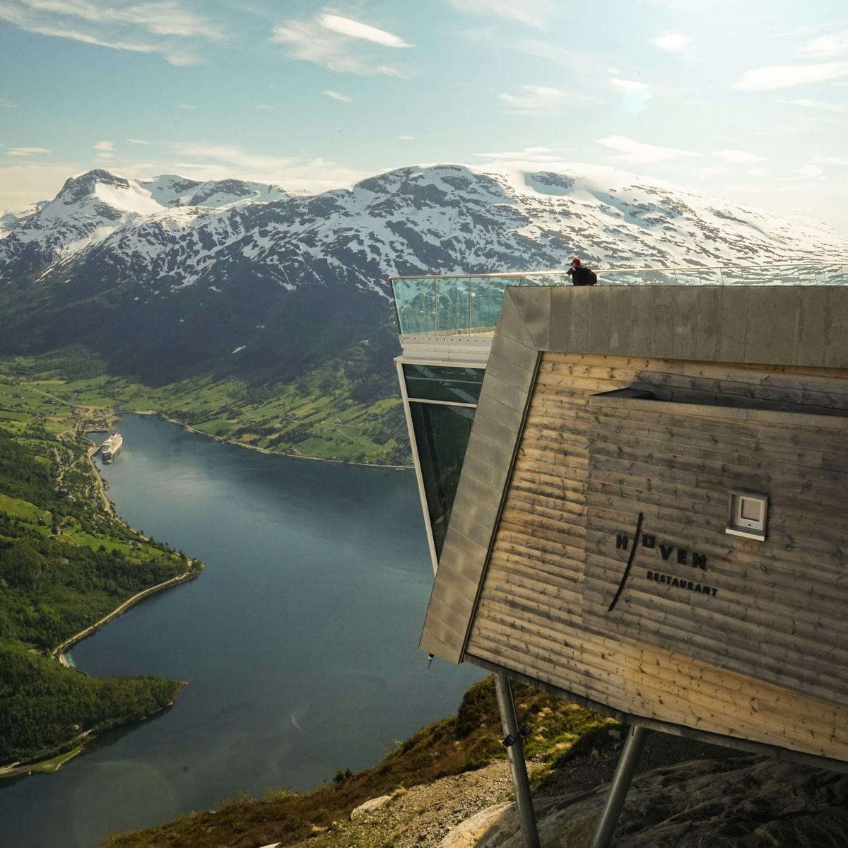 Die Bergstation des Loen Hoven Skylift