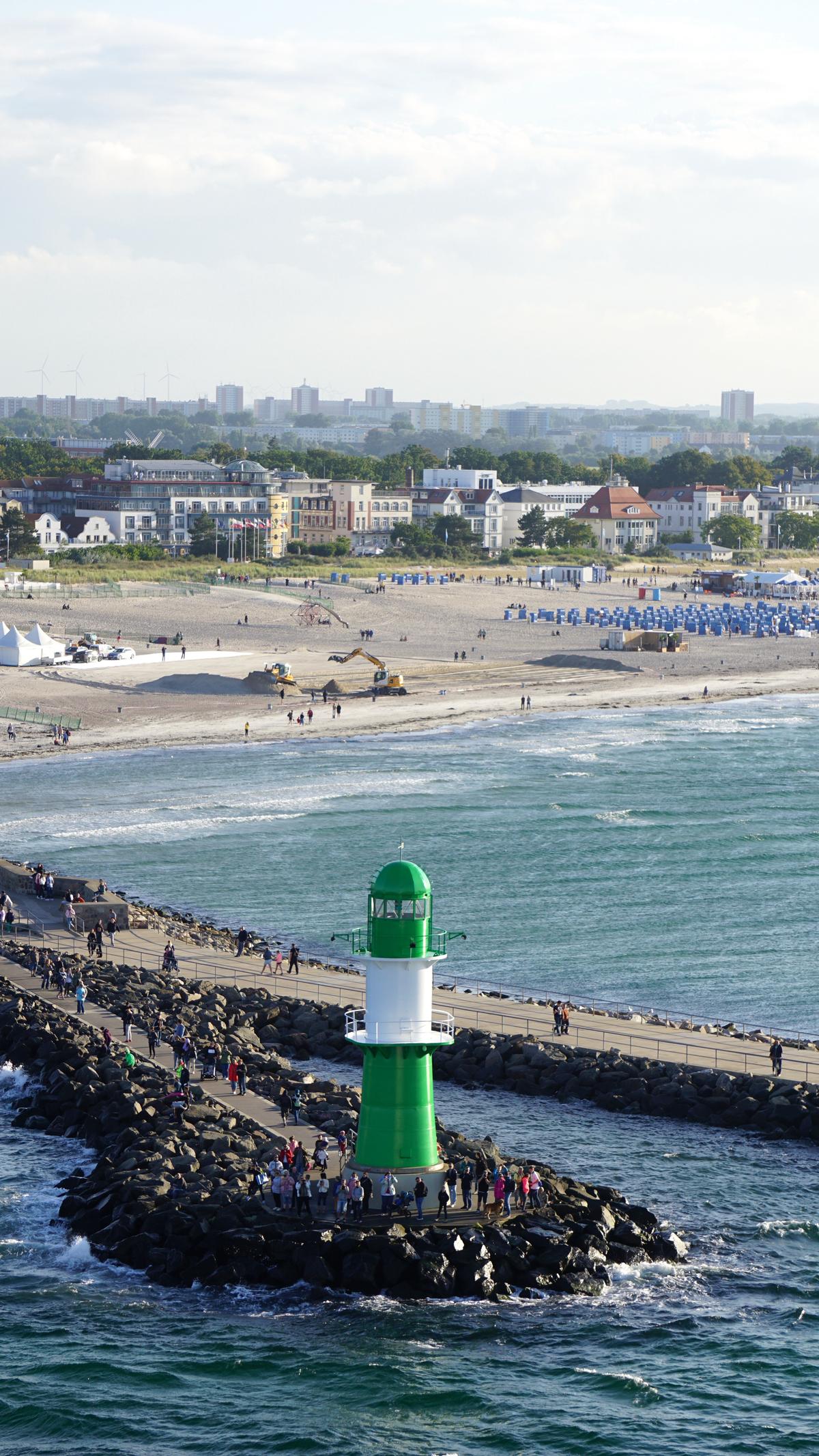 Der Strand von Warnemünde beim Auslaufen