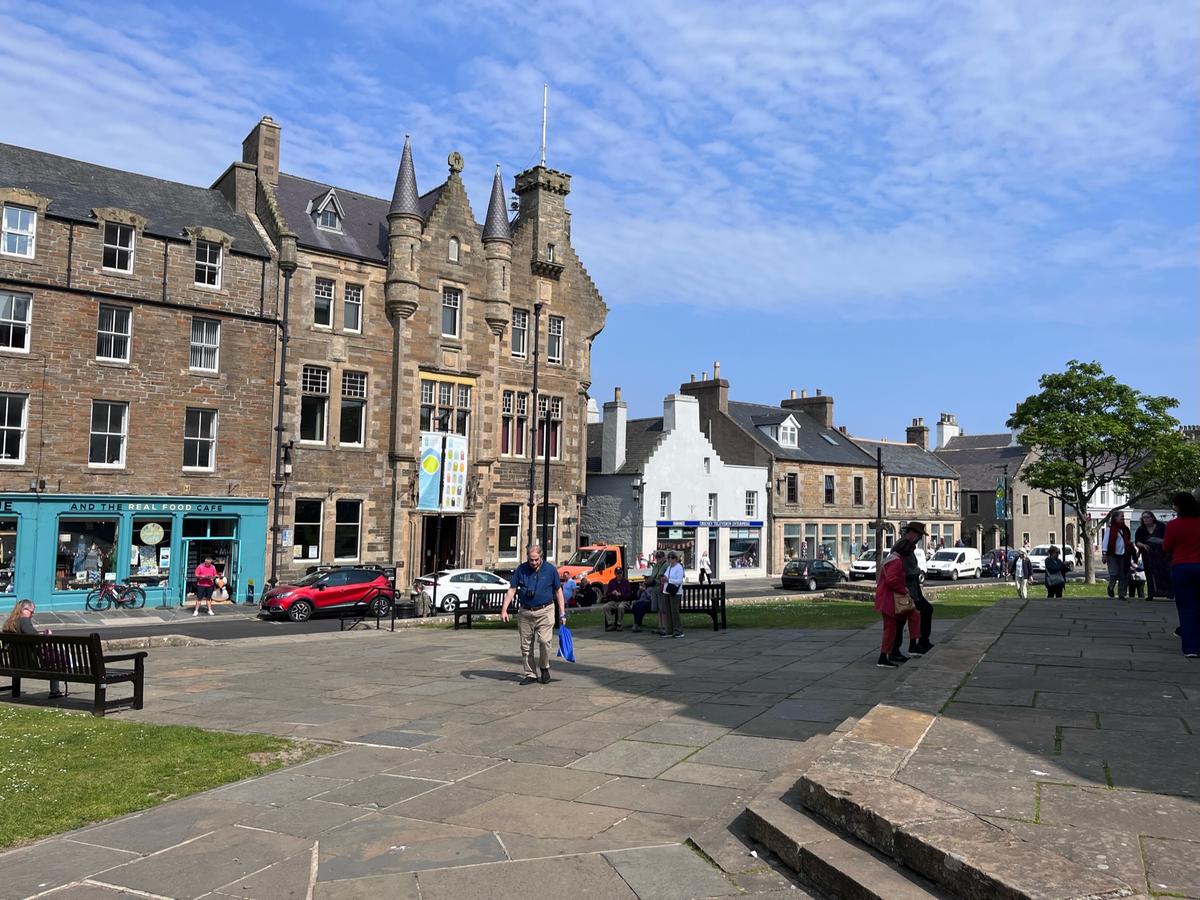 Die Albert Street in Kirkwall