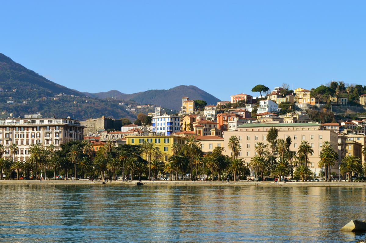 Die Uferpromenade von La Spezia