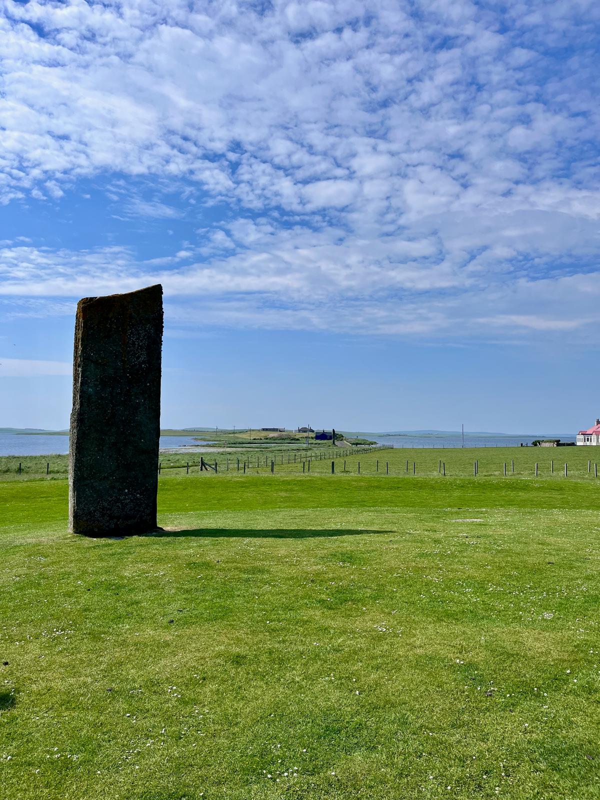 Ein keltisches Steinmonument auf den Orkney Islands