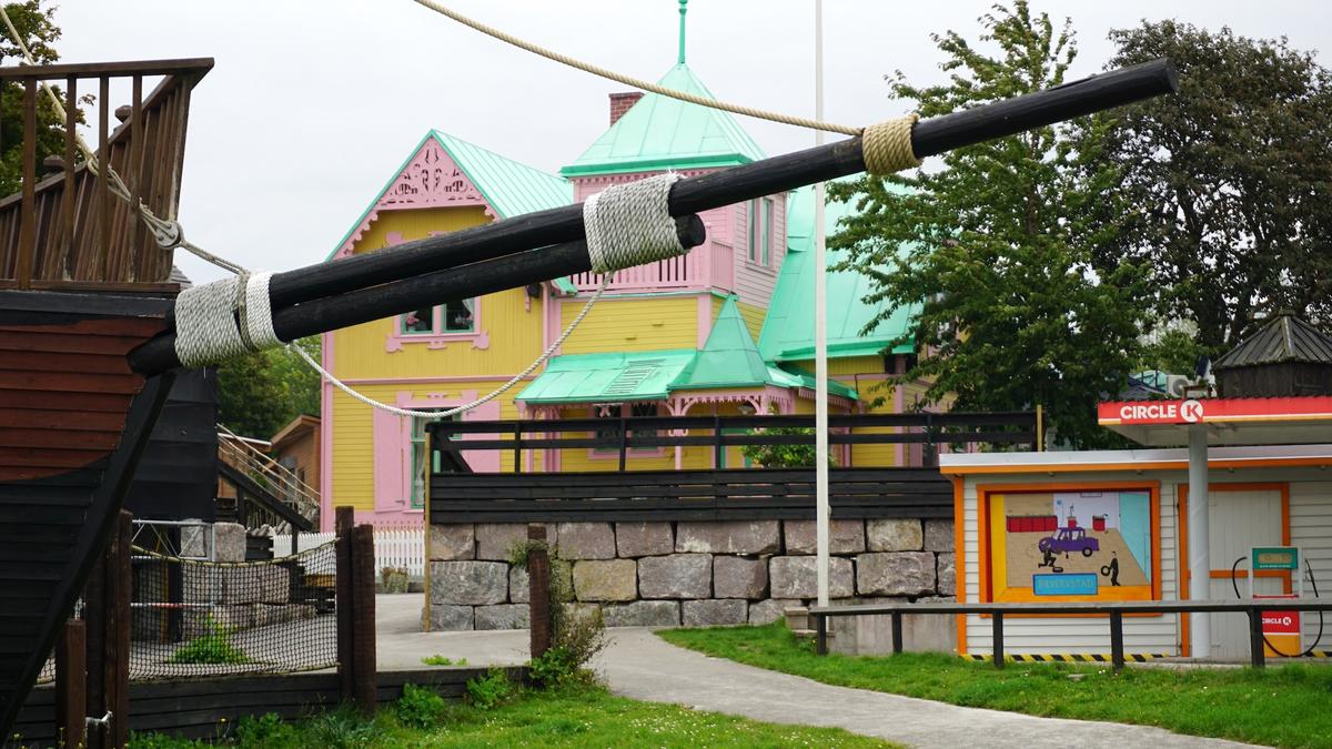 DIe Villa Kunterbunt