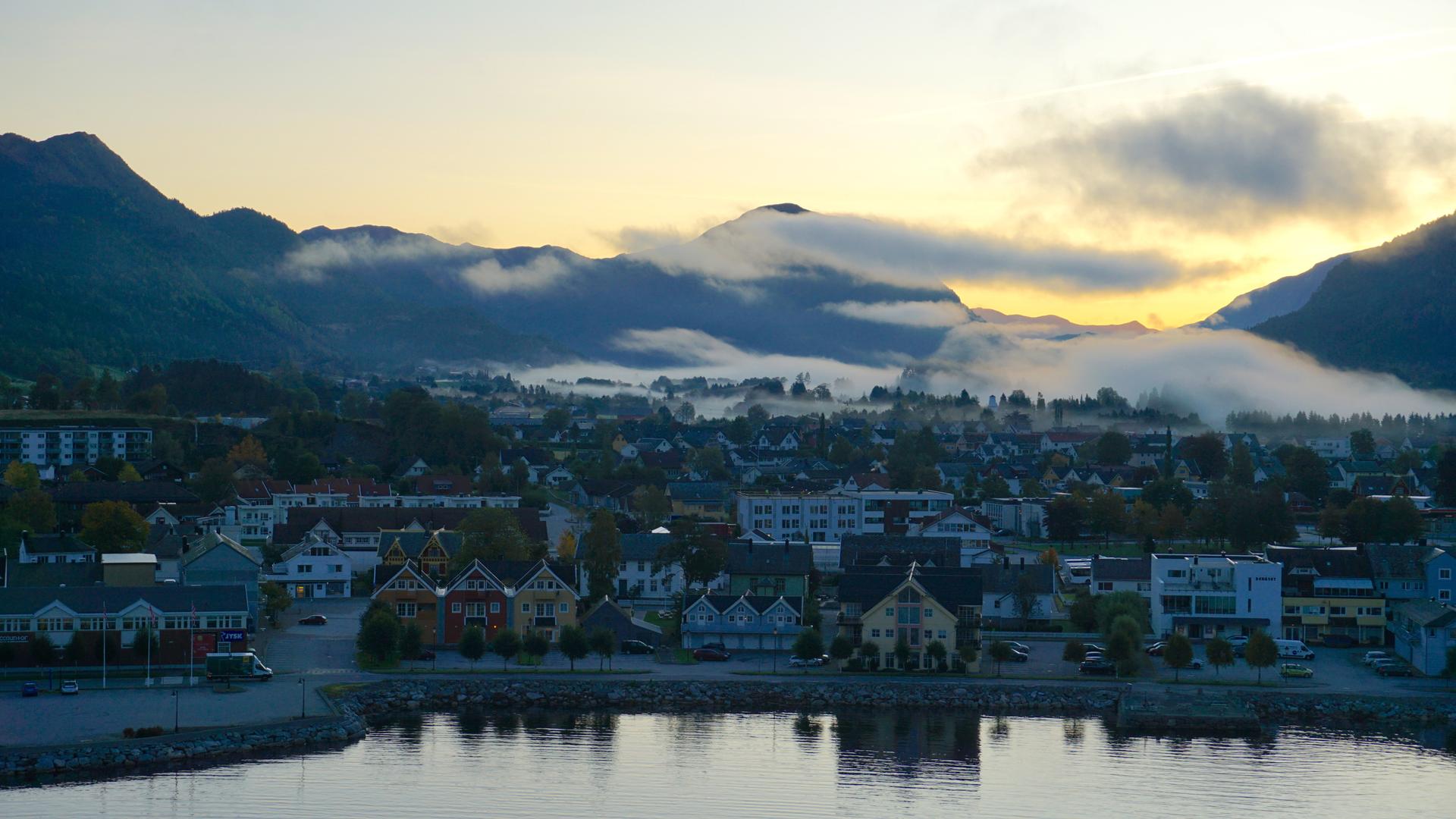 Das Örtchen Nordfjordeid in Norwegen