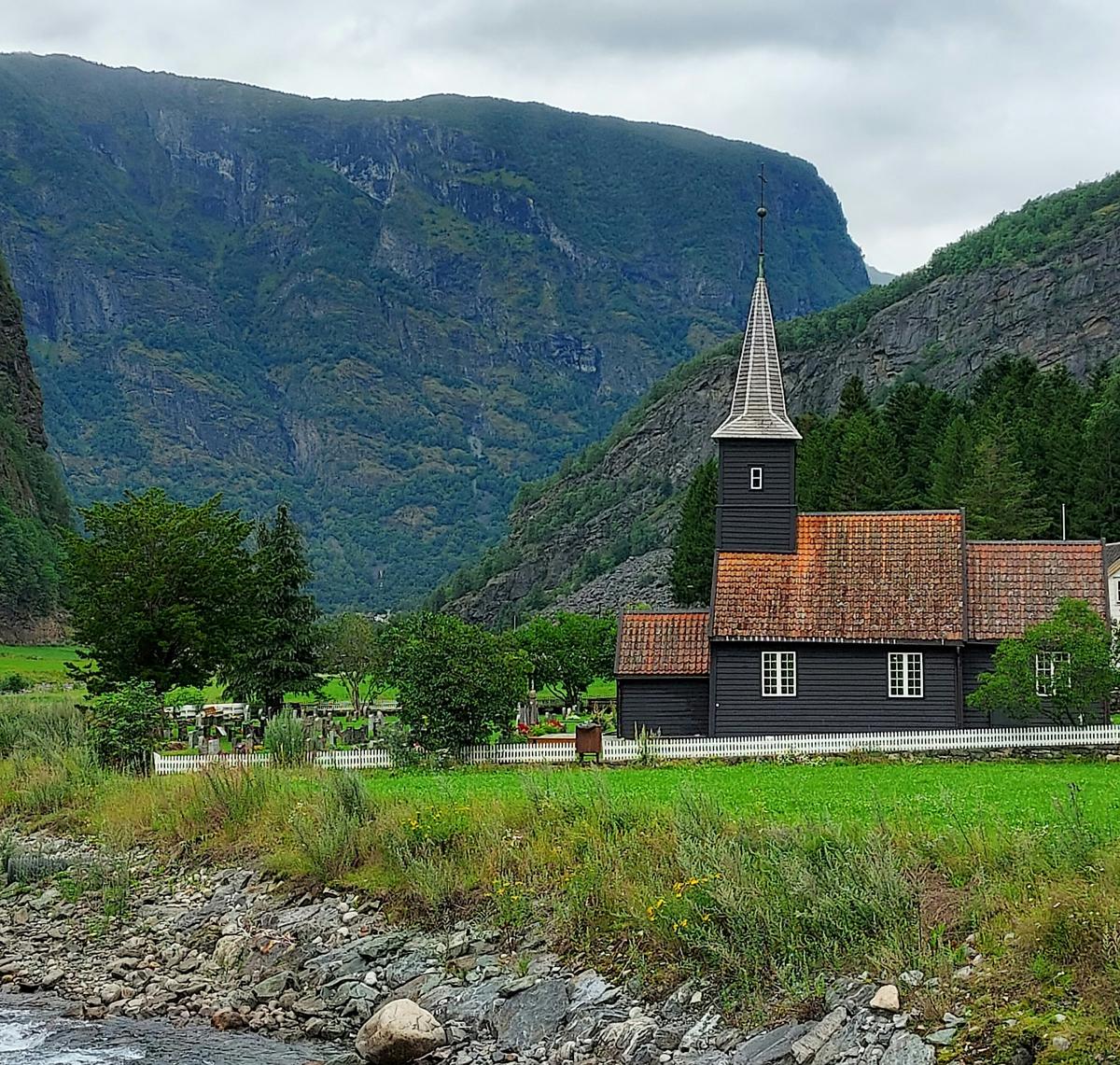 Die Holzkirche von Flam