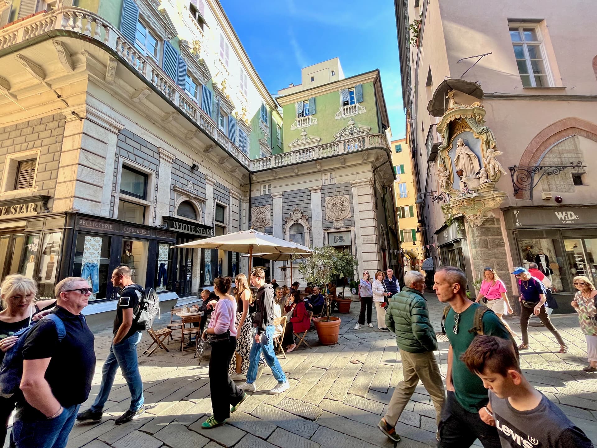 Die autofreien Gassen in Savona