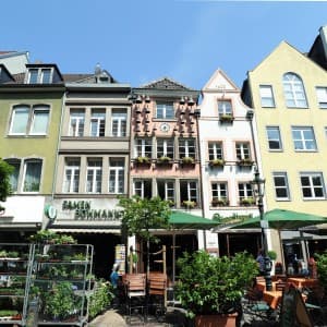 Das Glockenhaus in der Altstadt Düsseldorfs