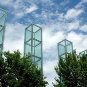 Bei einem Landausflug können Sie mehr über das Holocaust Denkmal erfahren