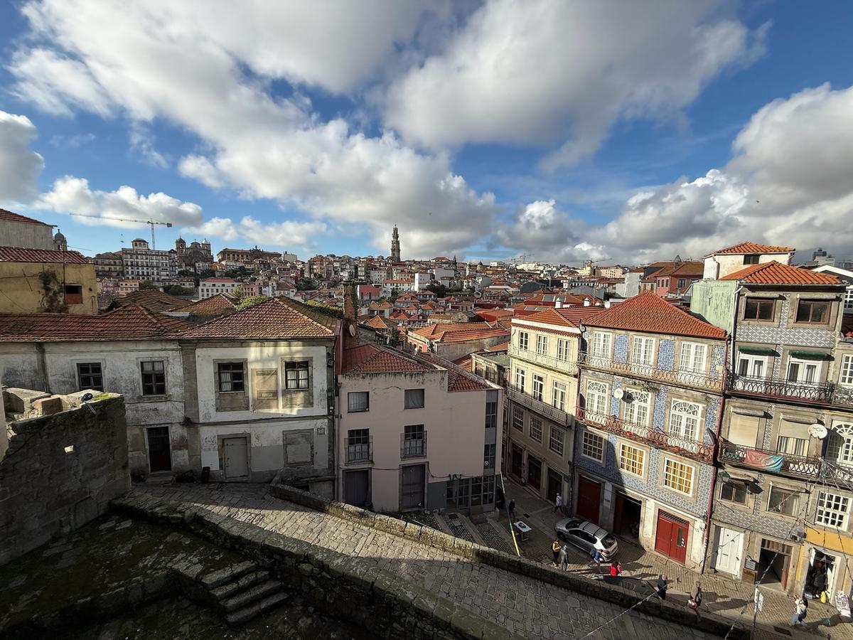 Über den Dächern von Porto