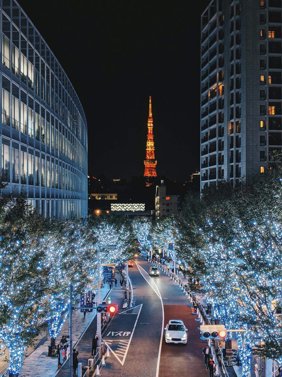 Japan zur Weihnachtszeit | Foto von note thanun auf Unsplash