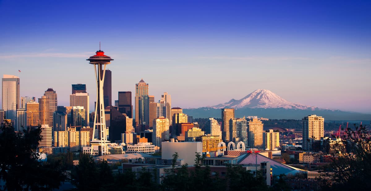 Das Stadtzentrum von Seattle | Bild © Thom Milkovic auf Unsplash