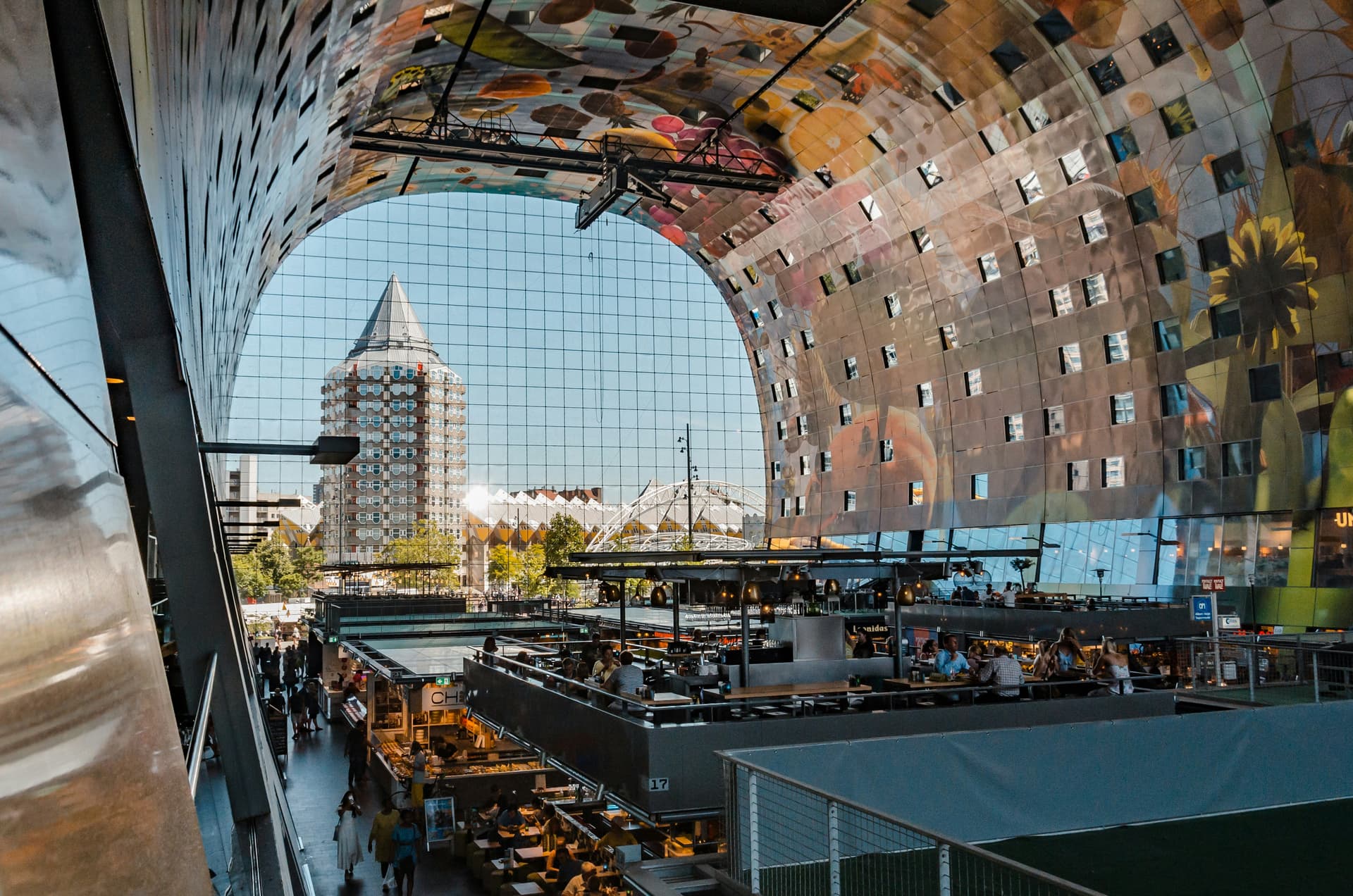 mike-van-den-bos-fbQv3cx--bM-unsplash Die Markthalle im Foto von Mike van den Bos auf Unsplash