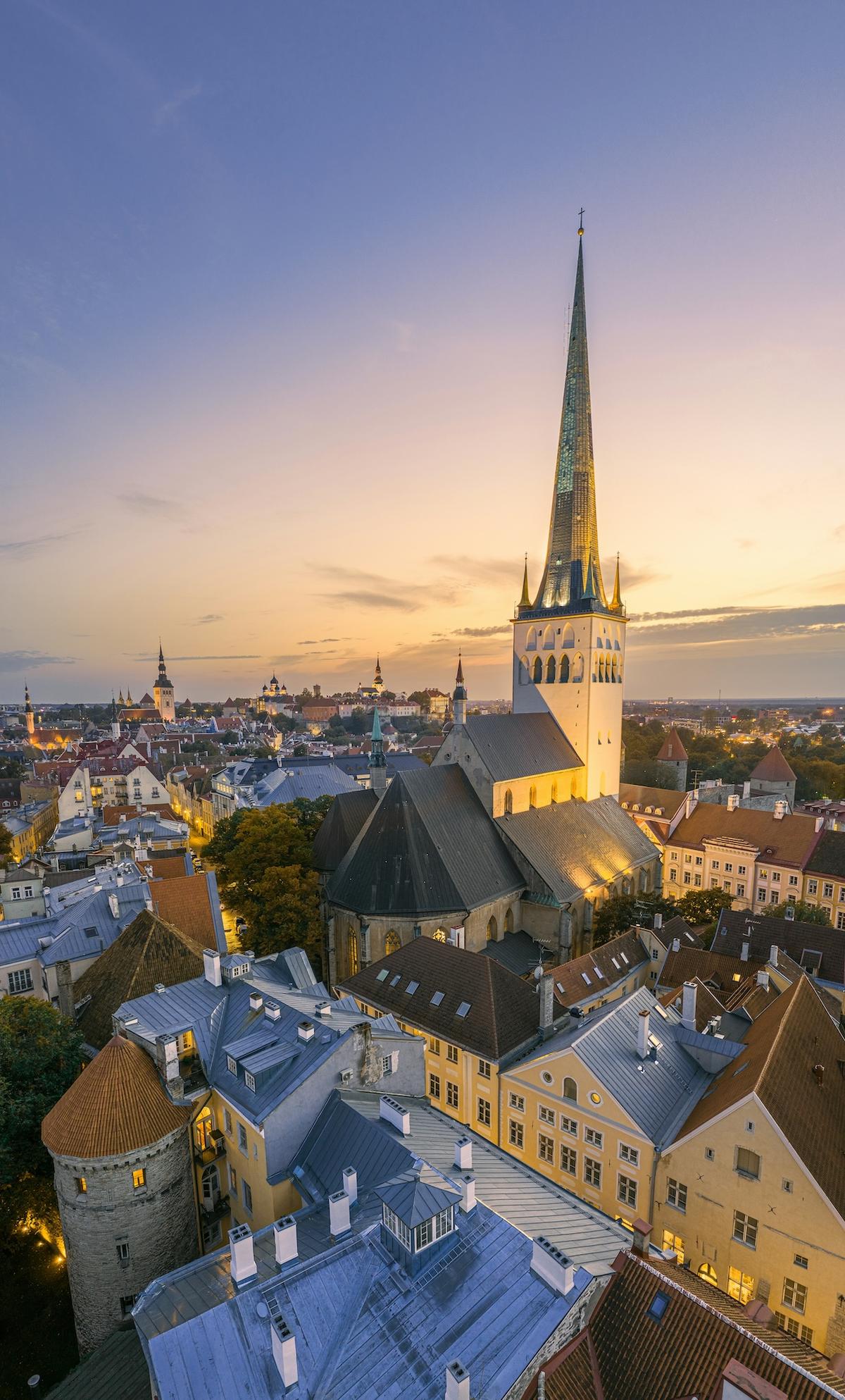 Die Stadt Tallinn im Foto von Jaanus Jagomägi auf Unsplash